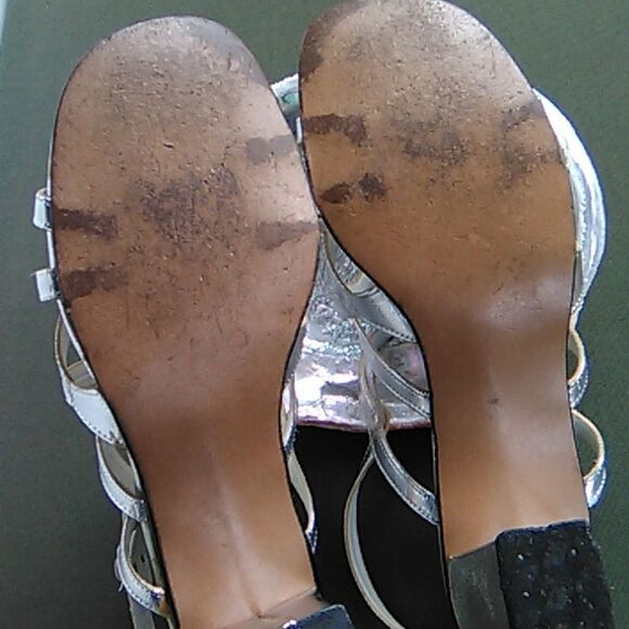 Vintage Fascinators Silver Heels - Picture 5 of 8